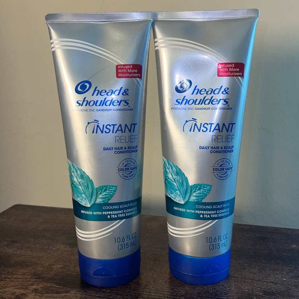 2 x Head and Shoulders Instant Relief Cooling Scalp Conditioner 10.6oz Exp 10/20